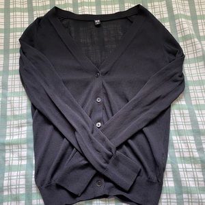 Uniqlo Light V-Neck Black Cardigan